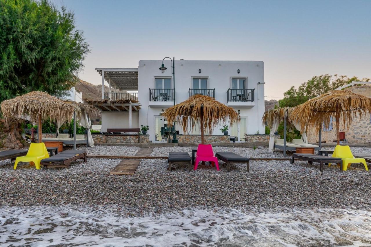 Livadia  Uno Beachfront Suite מראה חיצוני תמונה